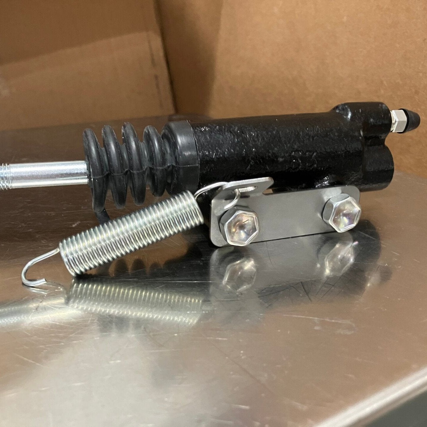 Reproduction 31238-60041 Clutch Fork Return Spring Tab