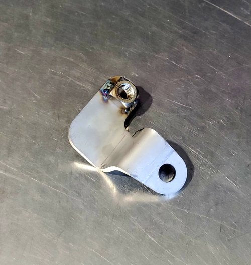 Reproduction 9/72 - 1/79 40-Series Fuel Filter Support